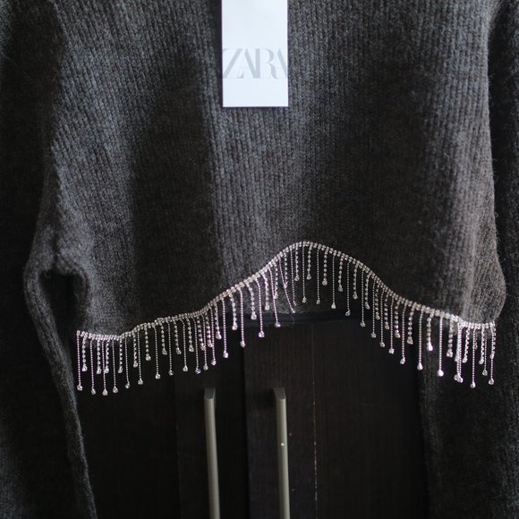 NWT GRAY JEWEL CROPPED TOP BLOGGERS FAV. - Picture 9 of 11